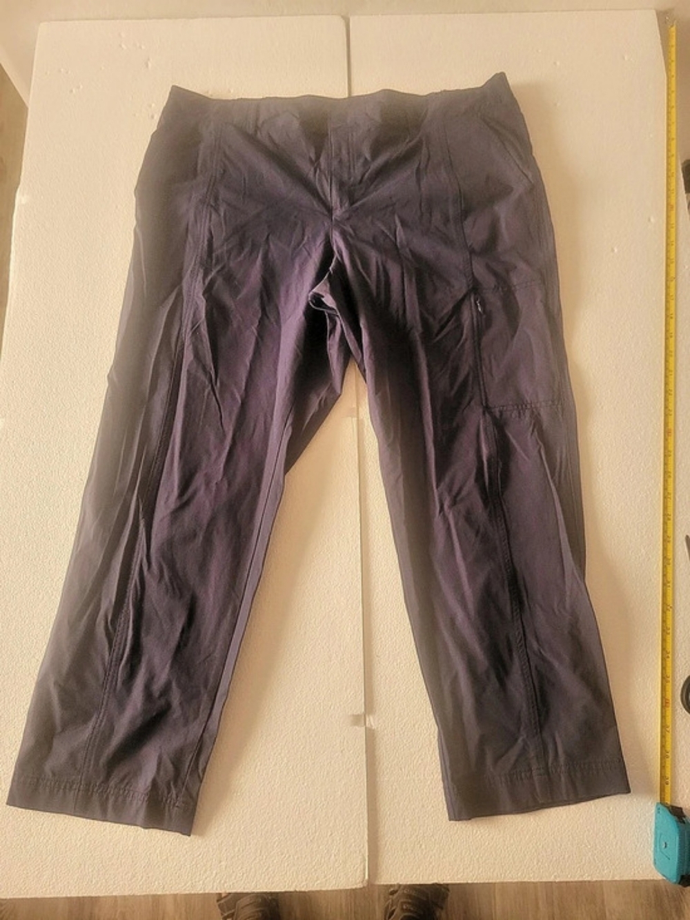 Kirkland Dark Blue Ankle Pants Size 14  New No Tag.